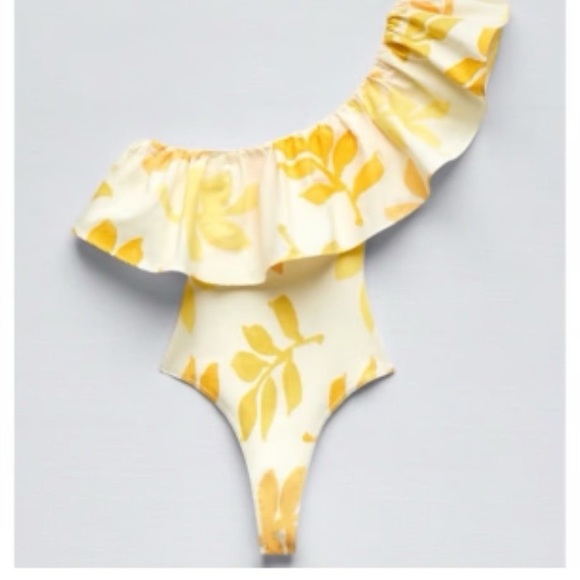 Zara Tops - Zara Yellow Floral One-Shoulder Bodysuit – Size M